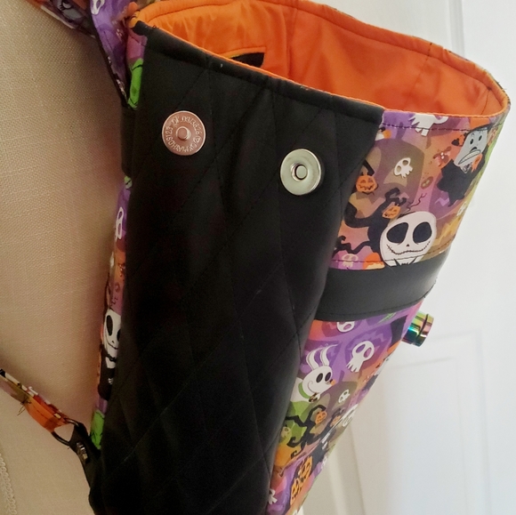 Backpack - Picture 3 of 7